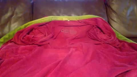 nixomuc online show from February 7, 4:00 pm