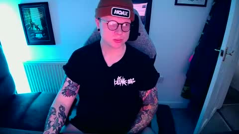 Snapshot of nlrb93 chatting on December 8, 2:30 pm BNate93 online show from December 8, 2:30 pm