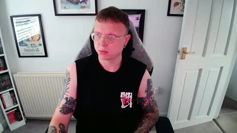 Snapshot of nlrb93 chatting on September 21, 1:24 pm BNate93 online show from September 21, 1:24 pm