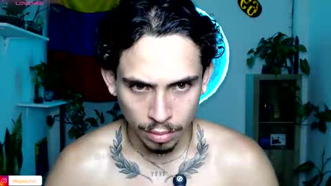 Snapshot of no_face_69 chatting on February 3, 2:53 am x online show from February 3, 2:53 am