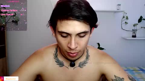 Snapshot of no_face_69 chatting on March 15, 7:42 pm x online show from March 15, 7:42 pm