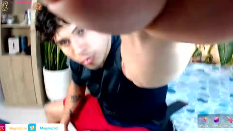 Snapshot of no_face_69 chatting on June 22, 1:40 am x online show from June 22, 1:40 am