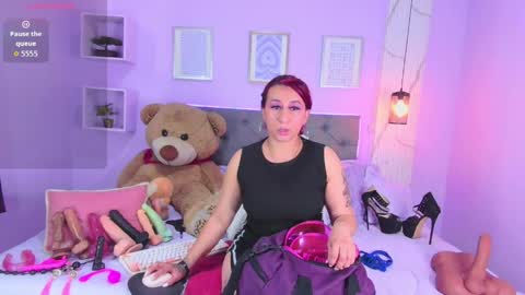noa   online show from May 31, 2:02 pm