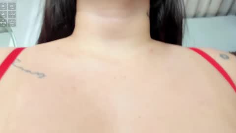 Snapshot of noa_perez9 chatting on December 19, 11:14 pm noa_perez9 online show from December 19, 11:14 pm