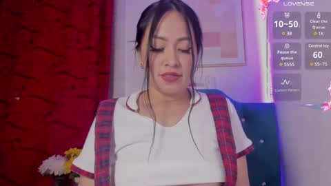 Noa  online show from December 11, 3:35 am