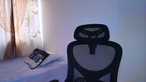 Noa  online show from April 9, 1:49 pm