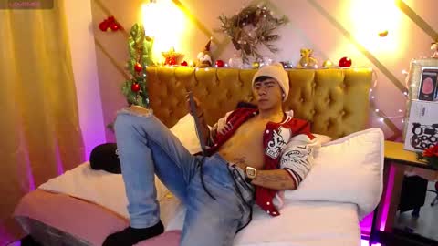 noaah77 online show from December 30, 3:57 pm