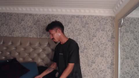 Noah online show from March 7, 7:33 pm