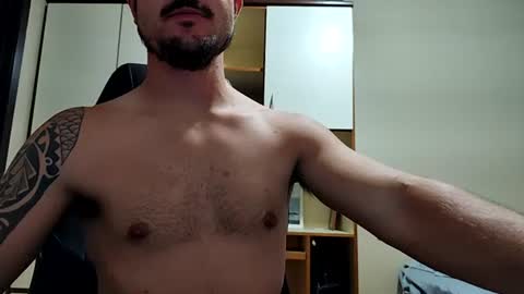 Snapshot of noablaze chatting on November 23, 3:17 am Blaze online show from November 23, 3:17 am