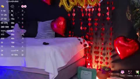 Noah  online show from February 14, 5:04 am