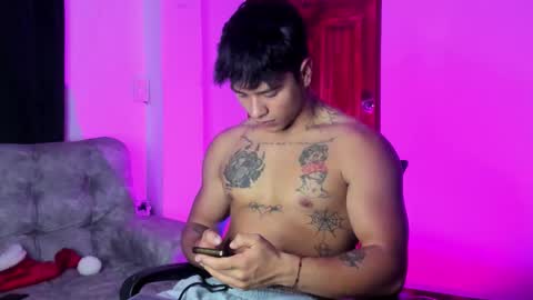 noah_223 online show from December 17, 11:44 pm