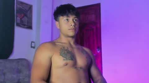 noah_223 online show from March 25, 2:17 am