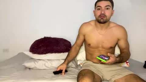 Snapshot of noah_3050 chatting on November 23, 9:53 am noah_3050 online show from November 23, 9:53 am