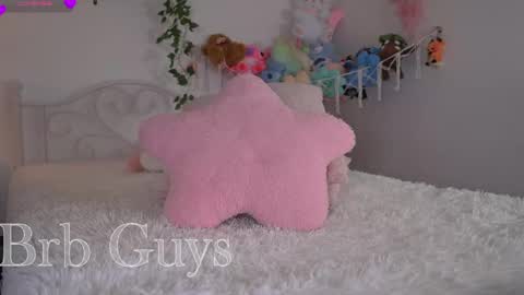 noah__23 online show from May 24, 10:37 pm