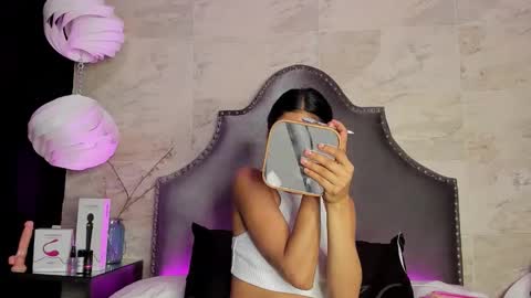 Zoe  online show from April 9, 4:12 am