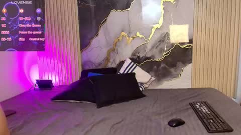   online show from March 15, 1:50 pm