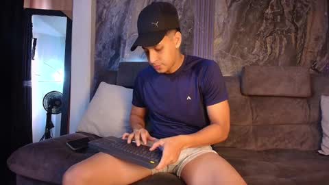 Snapshot of noah_blackk chatting on February 10, 1:26 pm noah_blackk online show from February 10, 1:26 pm