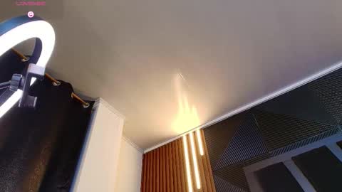 Noah online show from February 13, 12:06 am