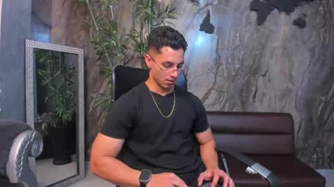 Noah online show from February 21, 11:28 pm