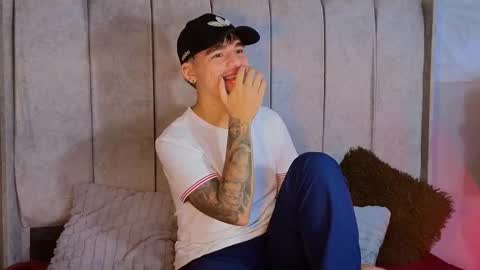 NOAH  online show from February 11, 2:03 am