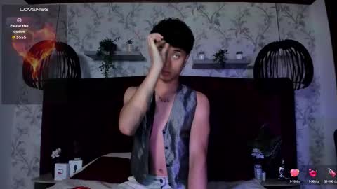 noah_dupont_ online show from October 7, 8:39 pm