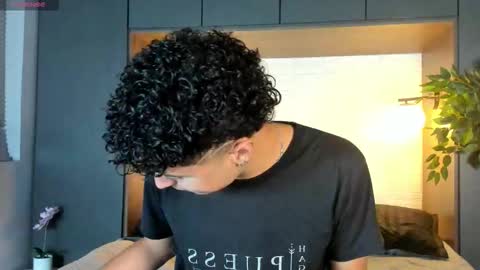 noah_dupont_ online show from February 15, 11:52 am