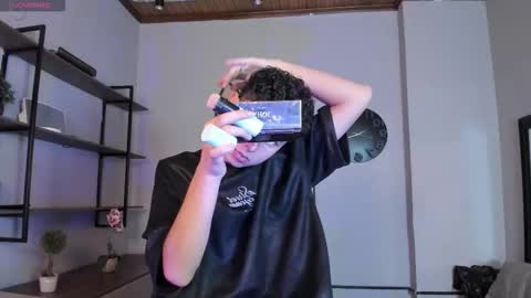 noah_dupont_ online show from February 27, 12:16 pm