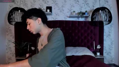 noah_dupont_ online show from March 5, 12:12 pm