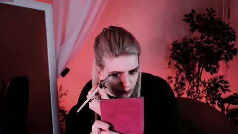 Snapshot of noah_elmer chatting on October 7, 10:18 pm REAL name LiaDM are always open online show from October 7, 10:18 pm