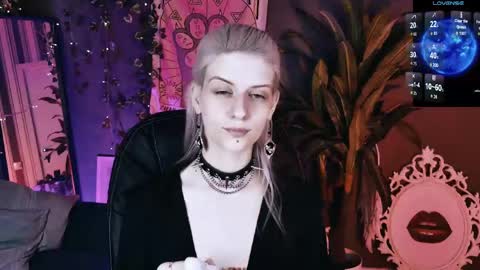 Snapshot of noah_elmer chatting on May 19, 4:35 pm REAL name LiaDM are always open online show from May 19, 4:35 pm