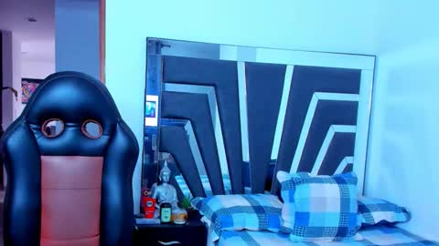 Noah Harris01 online show from February 10, 11:58 am