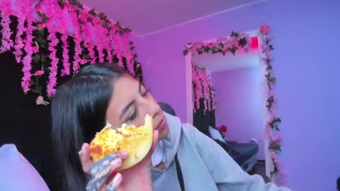 Noah johns online show from April 14, 12:33 pm