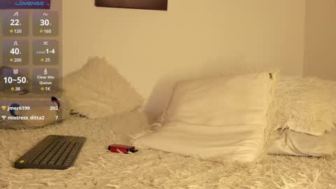 Snapshot of noah_lambert chatting on January 15, 1:34 am Noah online show from January 15, 1:34 am