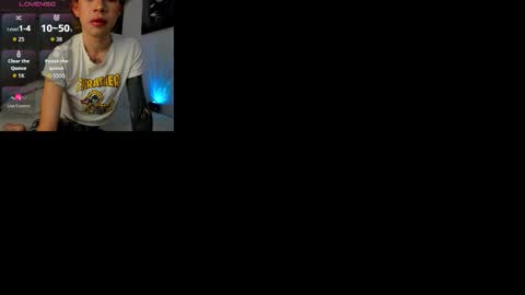 Snapshot of noah_lambert chatting on October 25, 10:56 am Noah online show from October 25, 10:56 am