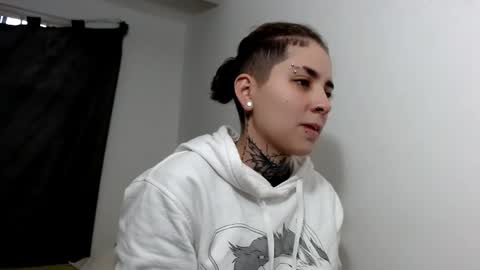 noah hehim    online show from March 4, 9:32 pm