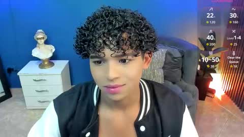 Snapshot of noah_smith04 chatting on October 17, 11:57 am noah_smith04 online show from October 17, 11:57 am