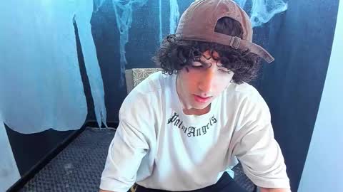 noah_sokolov online show from October 30, 1:45 pm