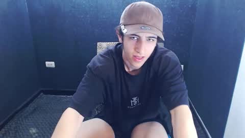 noah_sokolov online show from November 10, 3:11 pm