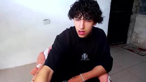 Snapshot of noah_sokolov_ chatting on February 24, 5:11 pm Kervs online show from February 24, 5:11 pm