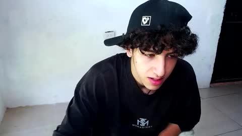 Snapshot of noah_sokolov_ chatting on February 26, 4:28 pm Kervs online show from February 26, 4:28 pm