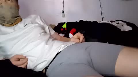 Snapshot of noah_wesley chatting on December 19, 9:29 am Noah Wesley online show from December 19, 9:29 am