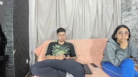 Noahandbunny online show from May 4, 11:06 am