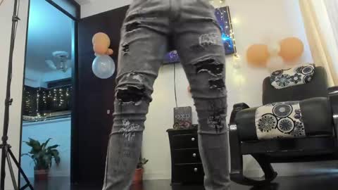 LIAM- noah online show from December 8, 3:45 pm