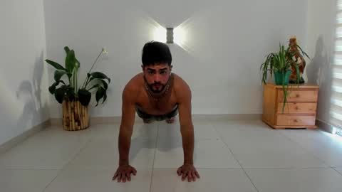 LIAM- noah online show from December 19, 1:29 pm