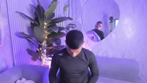 Snapshot of noahdark_ chatting on July 19, 2:04 am NOAH online show from July 19, 2:04 am