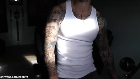 Snapshot of noahfitt chatting on July 8, 1:43 am Noah Fitt online show from July 8, 1:43 am