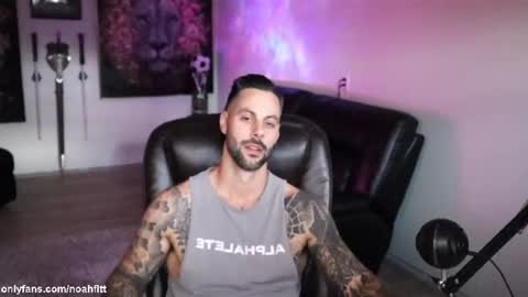 Snapshot of noahfitt chatting on July 14, 2:38 am Noah Fitt online show from July 14, 2:38 am
