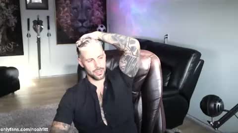 Snapshot of noahfitt chatting on July 21, 2:14 am Noah Fitt online show from July 21, 2:14 am