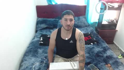 Snapshot of noahmurillo chatting on March 22, 8:34 pm noahmurillo online show from March 22, 8:34 pm