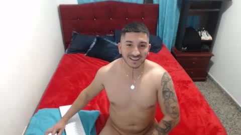 Snapshot of noahmurillo chatting on April 13, 11:54 pm noahmurillo online show from April 13, 11:54 pm